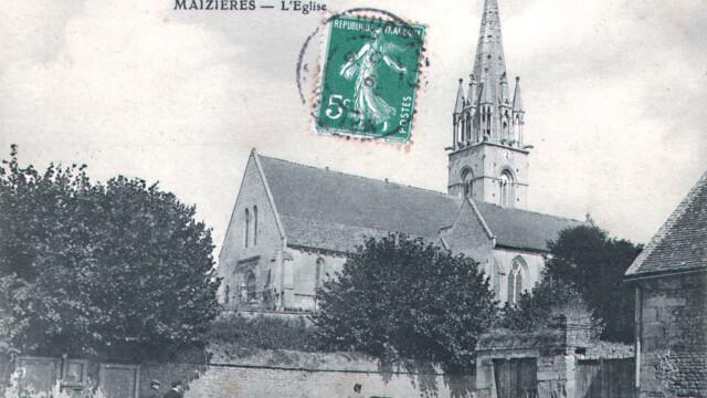 Vue d'ensemble prise du sud-est. église paroissiale Saint-Pierre